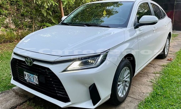 ano Comparing 1994 and 2025 Toyota Land Cruiser | TikTok